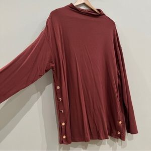 Isabel Maternity XXL high neck snap top